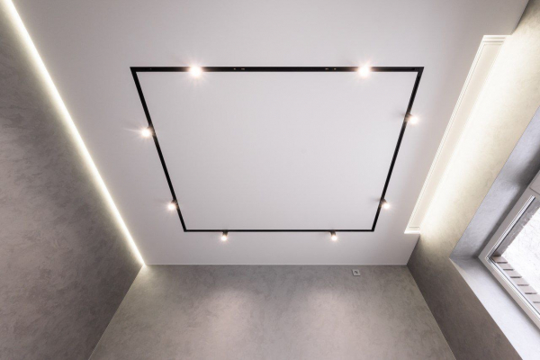 Потолок с треками в детской