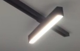 Обзор современных натяжных потолков в коридоре.